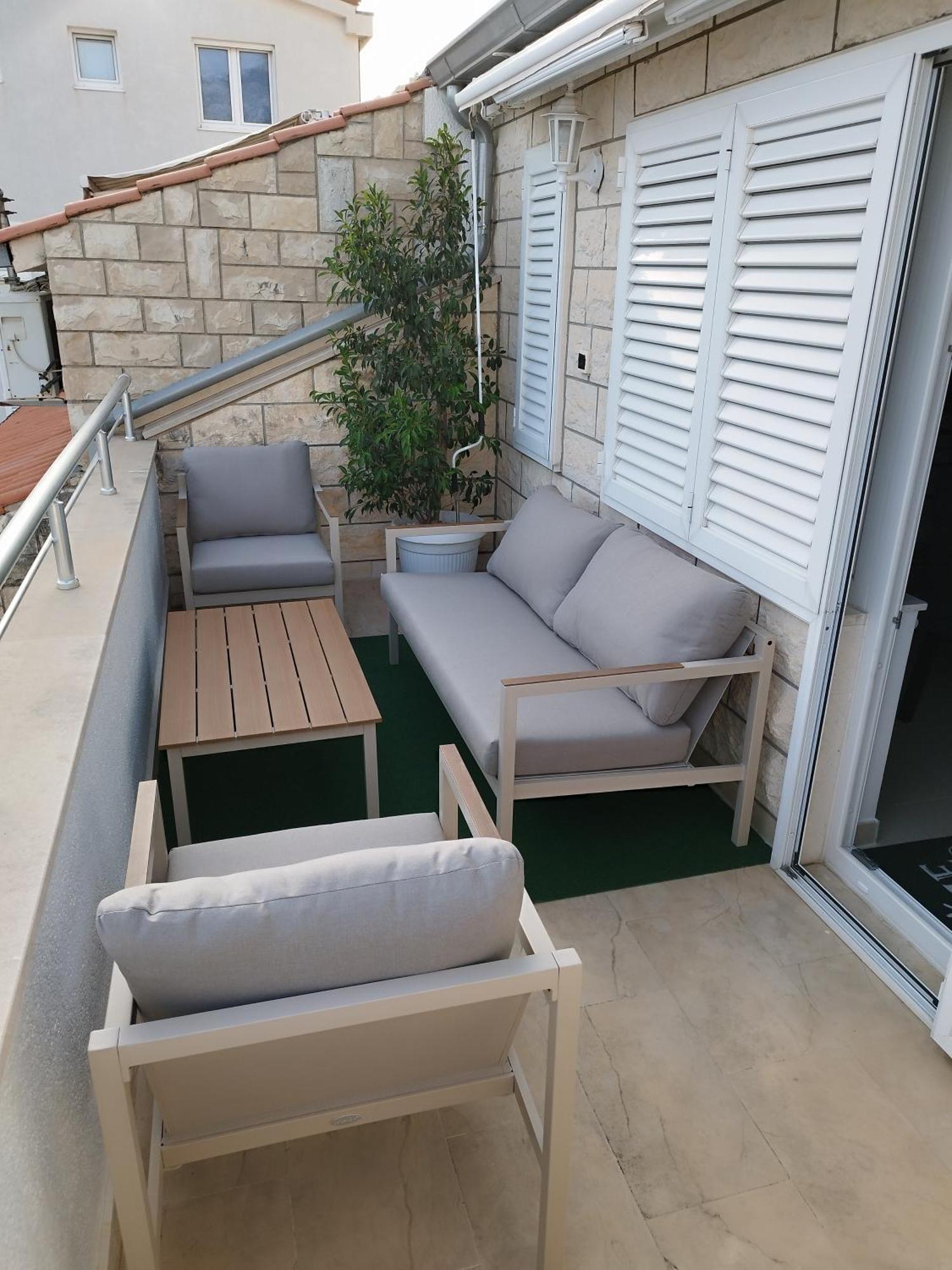 Ferienwohnung Am Sandstrand Omiš Екстериор снимка